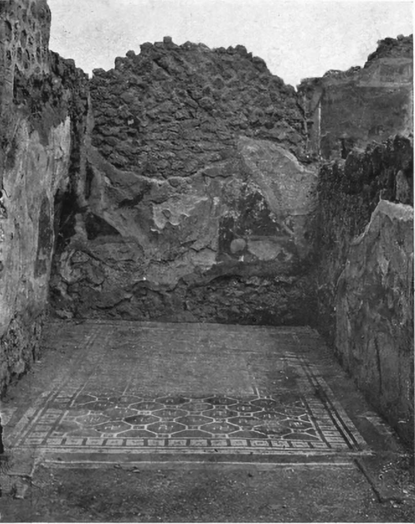 IX.8.6 Pompeii. c.1930. Room 55, looking north across flooring.
See Blake, M., (1930). The pavements of the Roman Buildings of the Republic and Early Empire. Rome, MAAR, 8, (p. 98 & Pl.14, tav.4).
