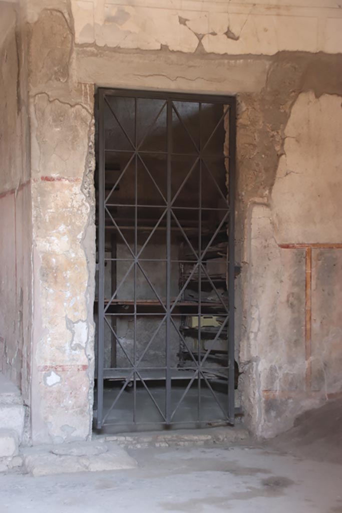 IX.13.3 Pompeii. October 2022. 
Room 1, looking north to doorway to room 29 in north-east corner. Photo courtesy of Klaus Heese. 

