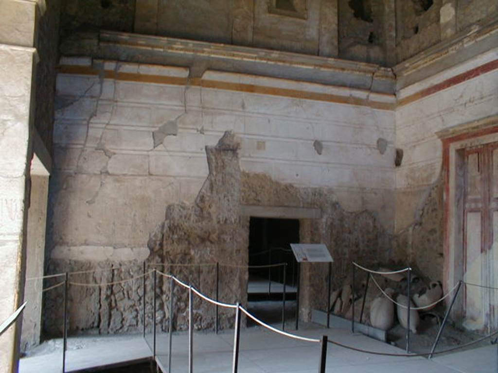 IX.13.1-3 Pompeii. September 2004. Room 1, west wall.