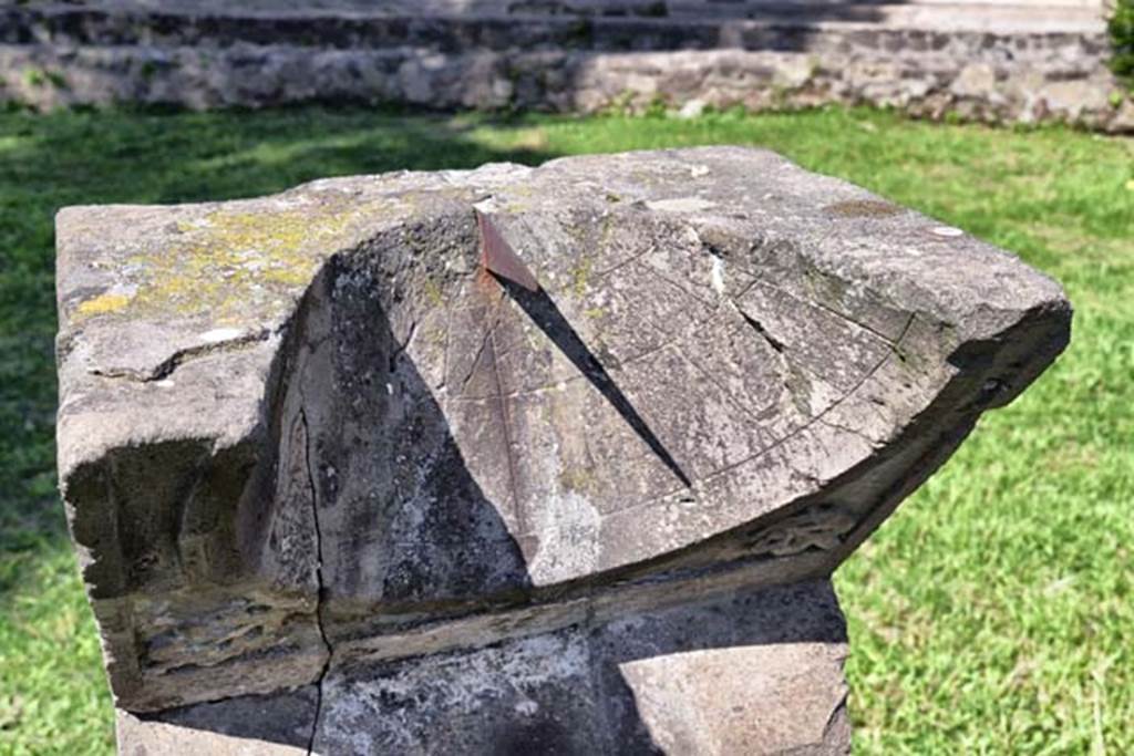 Villa San Marco, Stabiae, April 2018. Area 66, detail of sundial. Photo courtesy of Ian Lycett-King. 
Use is subject to Creative Commons Attribution-NonCommercial License v.4 International.
