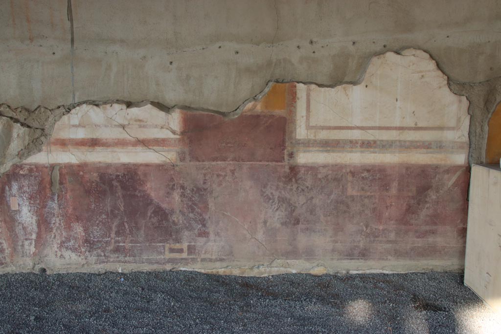 Villa San Marco, Stabiae, October 2022. Portico 2, detail from east wall. Photo courtesy of Klaus Heese.