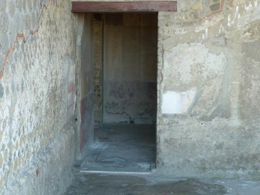Villa San Marco, Stabiae, September 2015. Doorway to room 6, in south wall of room 10.