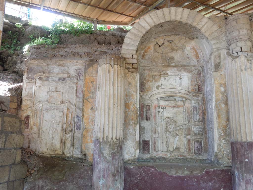 Villa San Marco, Stabiae, June 2019. 
Area 65, looking south towards niche 3 with stucco of Fortuna and niche 2 with stucco of Neptune.
Photo courtesy of Buzz Ferebee
