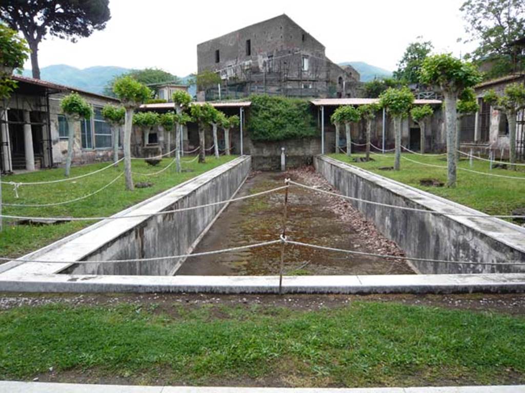 Villa San Marco, Stabiae, 2010. Looking south across pool 15 and peristyle of area 9. 
Photo courtesy of Buzz Ferebee.
