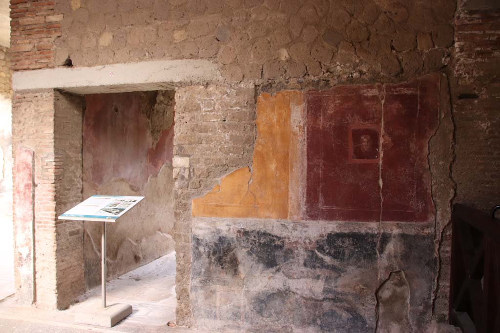 Villa San Marco, Stabiae, October 2020. Room 44, east wall in south-east corner. Photo courtesy of Klaus Heese.