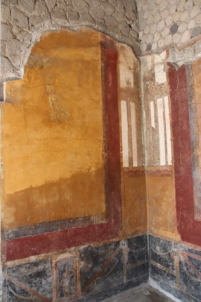Villa San Marco, Stabiae, October 2022. 
Room 53, north-east corner of alcove on east side. Photo courtesy of Klaus Heese.

