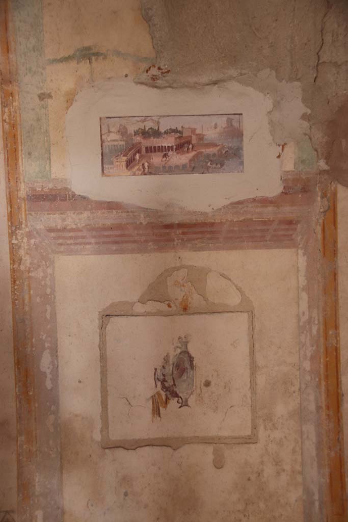 Villa San Marco, Stabiae, September 2019. Room 52, central panel on west wall. Photo courtesy of Klaus Heese.