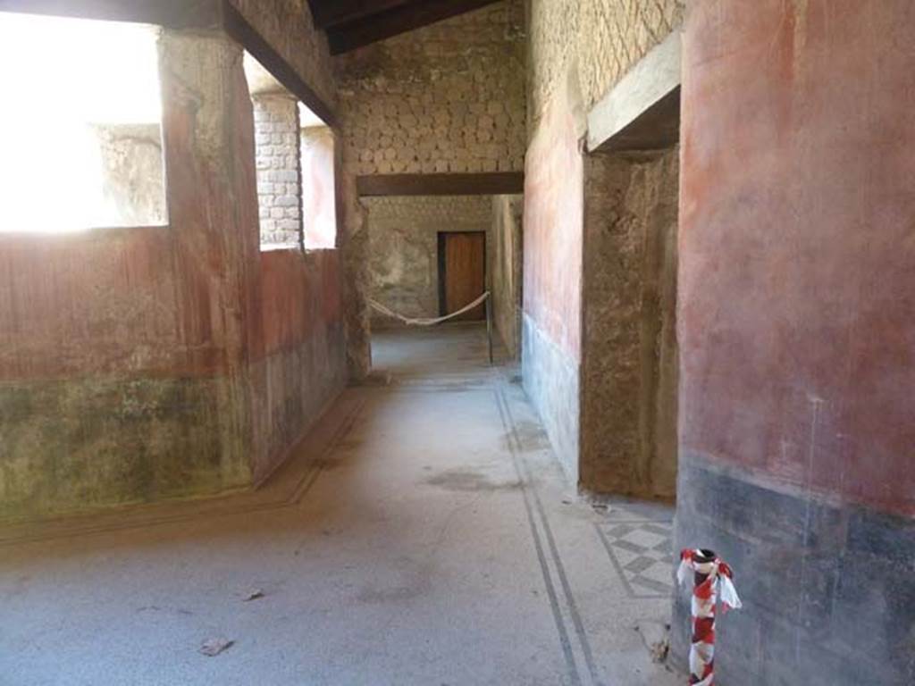 Villa San Marco, Stabiae, September 2015. Corridor 22, looking north-east from north end of corridor 32. On the left are the windows of garden area 19.

