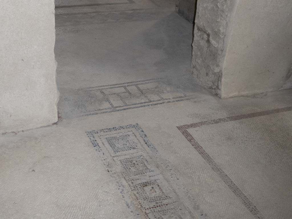 Villa of Mysteries, Pompeii. September 2017. Room 3, upper west wall in south-west corner, with doorway to room 4, on right.  
Foto Annette Haug, ERC Grant 681269 DÉCOR.
