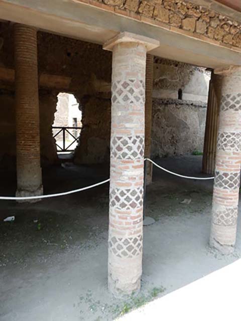 Villa of Mysteries, Pompeii. September 2015. Looking west along the two colonnades. 
