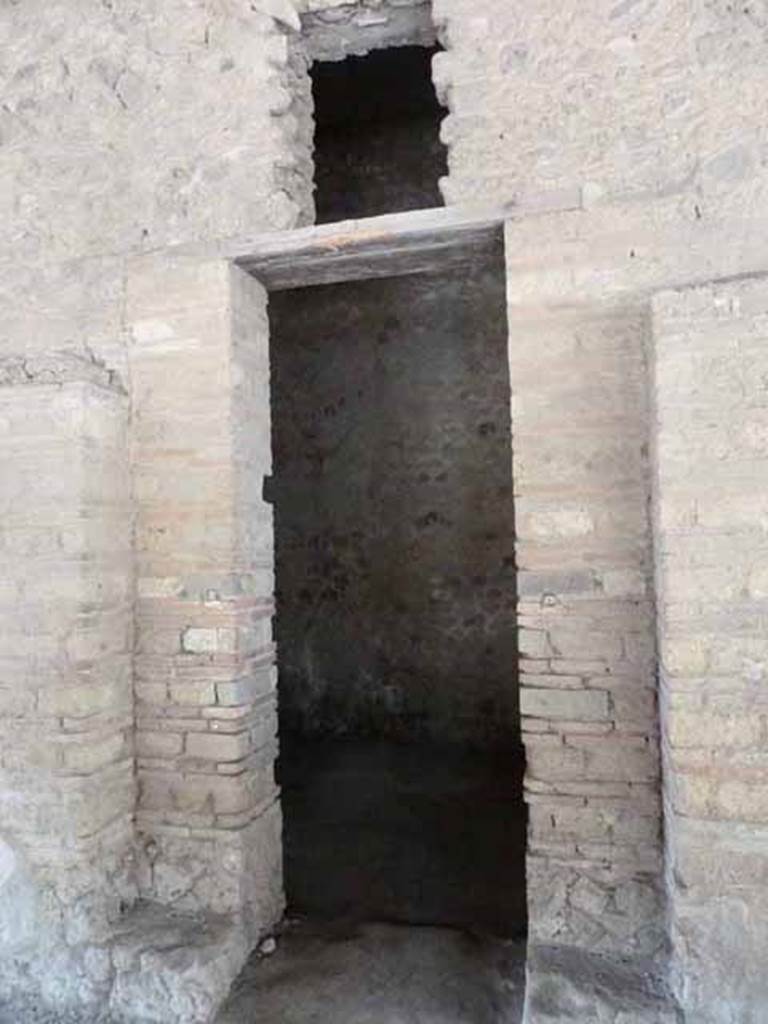 Villa of Mysteries, Pompeii. May 2010. Doorway to room 45 in north wall of colonnade.