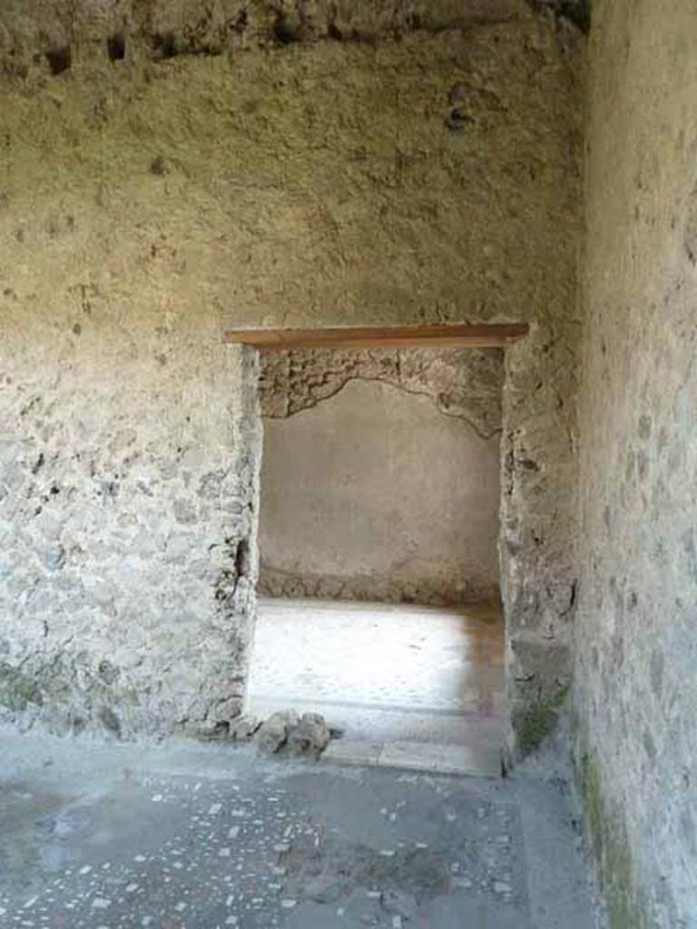 Villa of Mysteries, Pompeii. May 2010. Doorway to room 47, looking south.