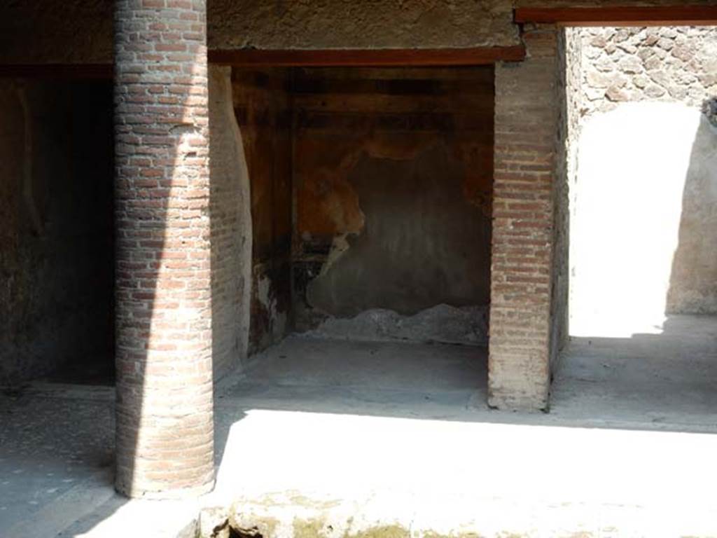 Villa of Mysteries, Pompeii. September 2021. 
Room 42, looking north-east in the apodyterium or changing room. Photo courtesy of Klaus Heese.
