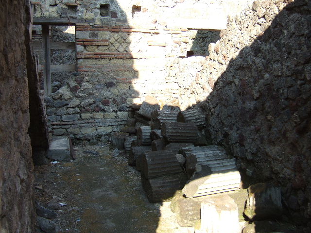 Villa of Mysteries, Pompeii. May 2006. Room 37, looking east.
