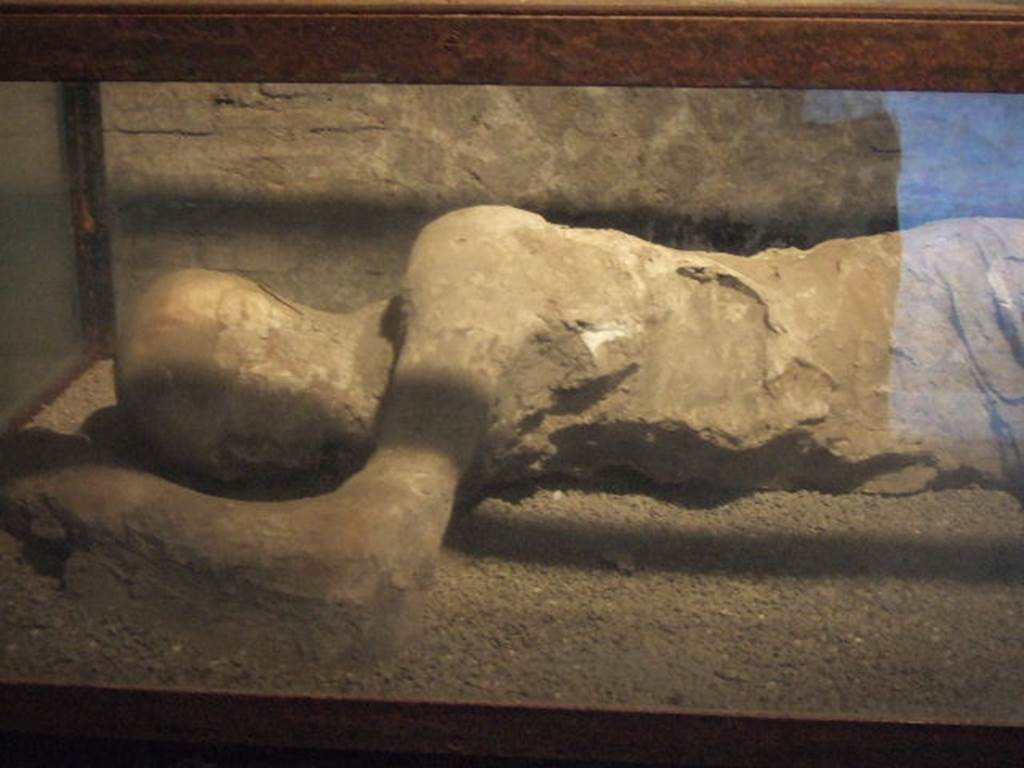 Villa of Mysteries, Pompeii. May 2006. Body cast of a man found in room 35.
