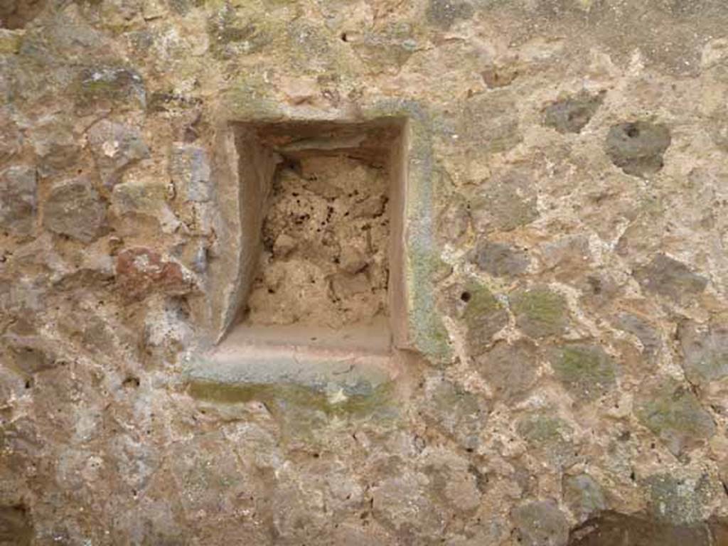 Villa of Mysteries, Pompeii. May 2010.  Niche in south-west corner on south wall.

