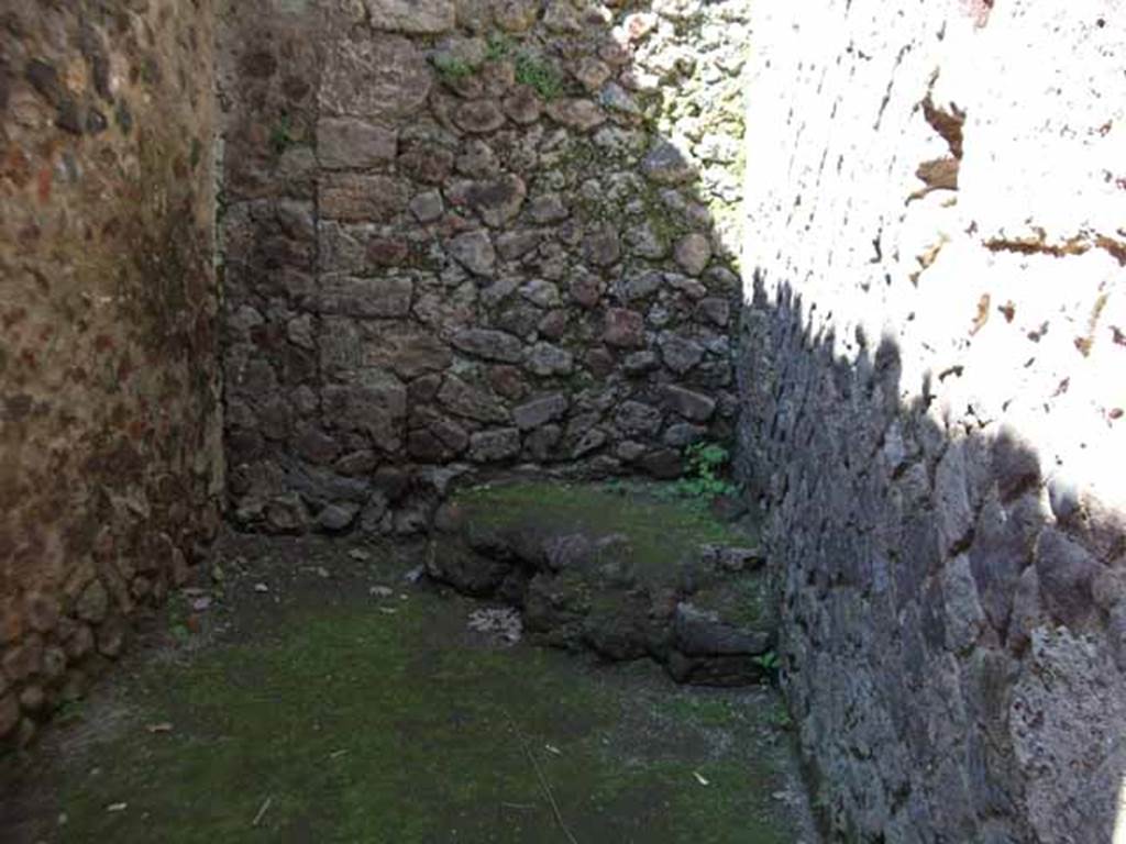 Villa of Mysteries, Pompeii. May 2010.  North wall at end of corridor 27.