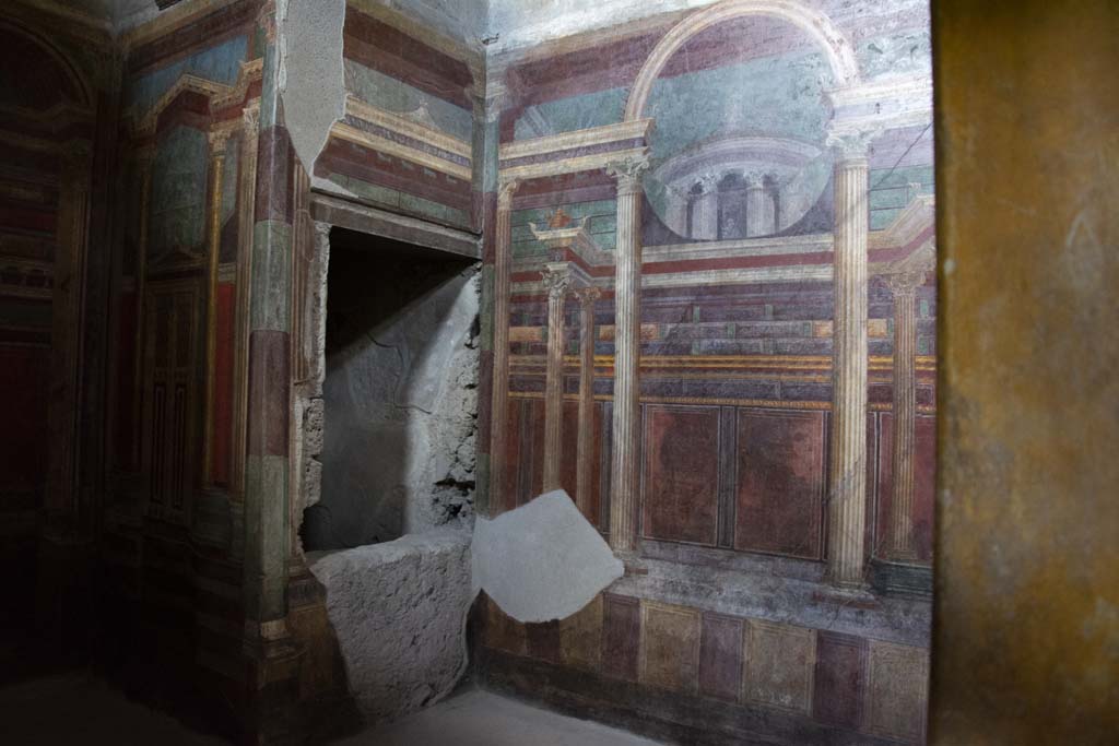 Villa of Mysteries, Pompeii. May 2015. Room 16, looking towards south-east corner and south wall.  Photo courtesy of Buzz Ferebee.

