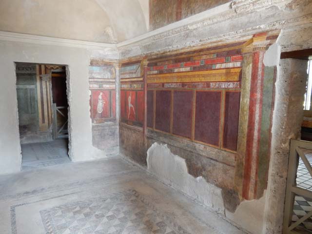 Villa of Mysteries, Pompeii. May 2012. Room 4, looking towards south-east corner. Photo courtesy of Buzz Ferebee.

