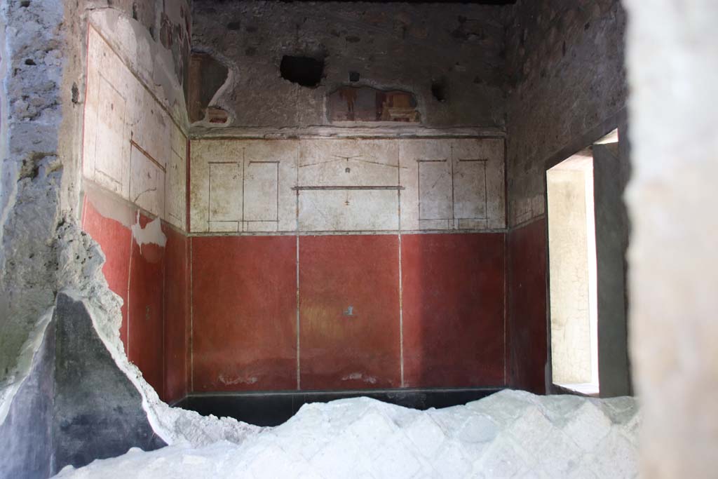 Villa of Mysteries, Pompeii. September 2021. Room 11, looking towards south wall. Photo courtesy of Klaus Heese.


