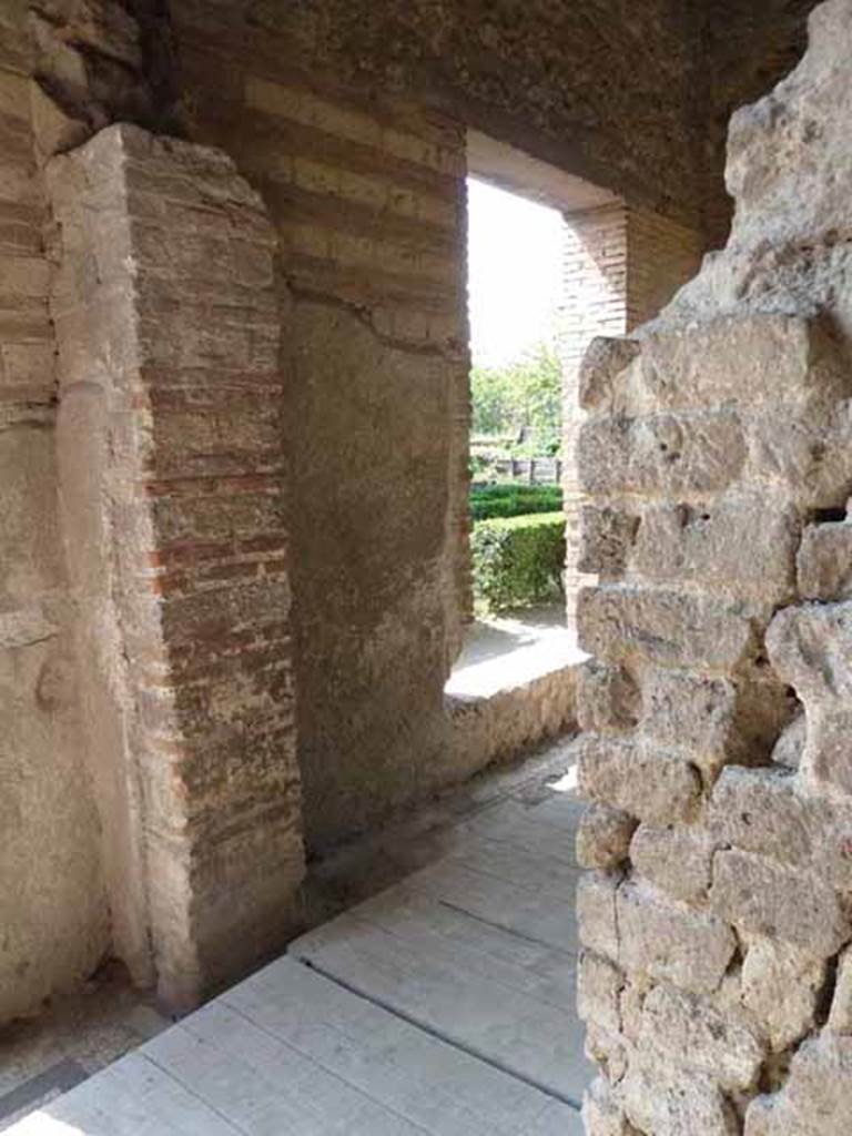 Villa of Mysteries, Pompeii. May 2010. Doorway to room 10, daytime cubiculum in north-west corner.