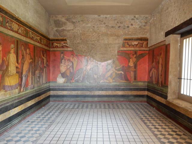 Villa of Mysteries, Pompeii. May 2006. Room 5, north-west corner. Detail from wall painting of Dionysian mystery.
