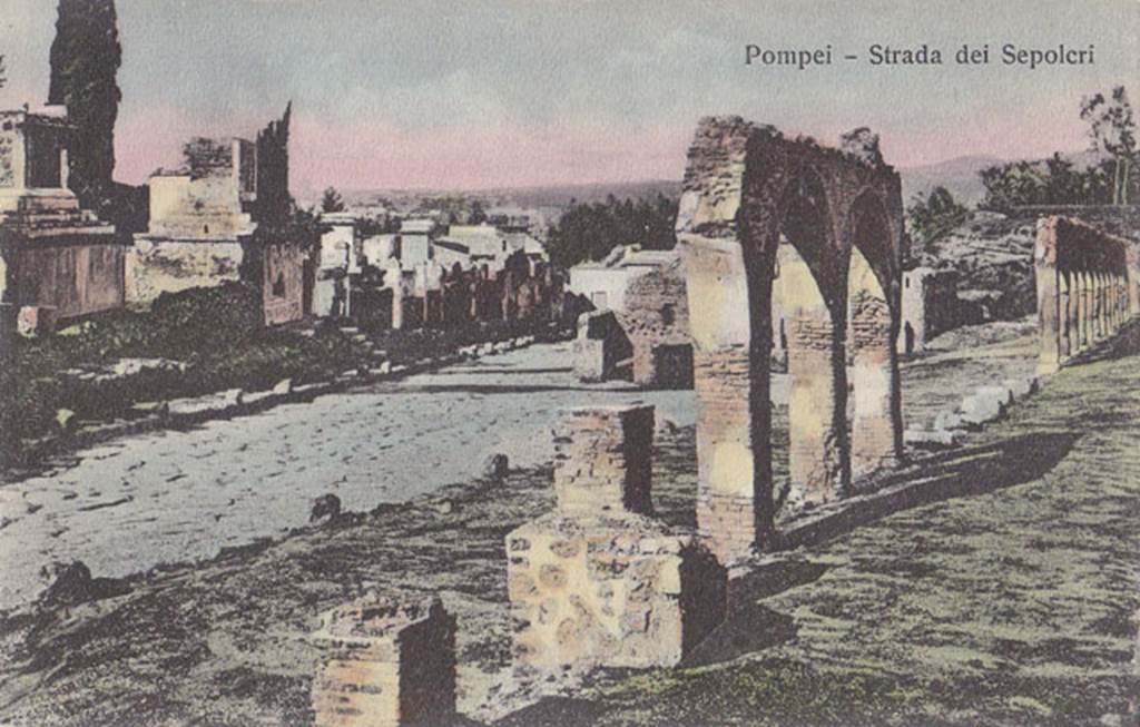 Via dei Sepolcri. Old postcard by Zedda. Looking north along remains of covered colonnade. 
Photo courtesy of Drew Baker.
