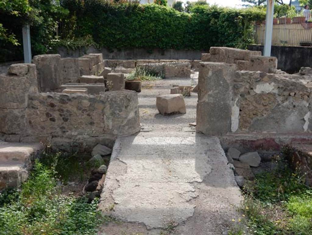 Tempio dionisiaco in località Sant’Abbondio di Pompei. May 2018. Looking east across temple remains.
Photo courtesy of Buzz Ferebee.
