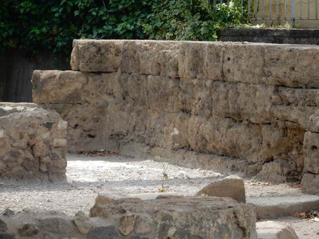 Tempio dionisiaco in località Sant’Abbondio di Pompei. May 2018. South side of temple cella E.
Photo courtesy of Buzz Ferebee.
