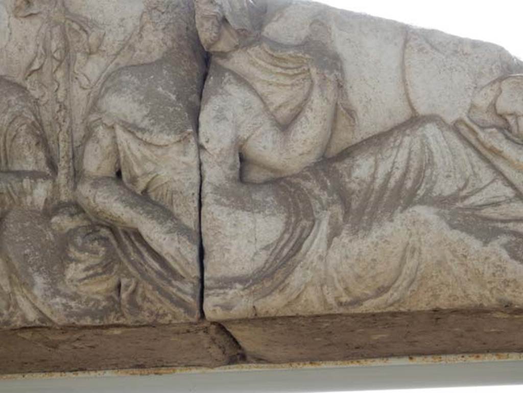 Tempio dionisiaco in località Sant’Abbondio di Pompei. May 2018. Relief of Ariadne at temple.
Photo courtesy of Buzz Ferebee.

