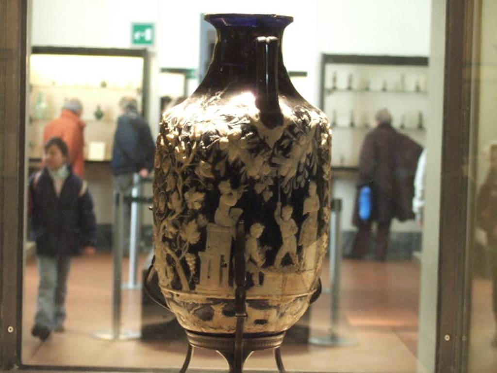 HGE08 Pompeii. Blue vase from tomb. Side 3 view.  Now in Naples Archaeological Museum.  Inventory number 13521.