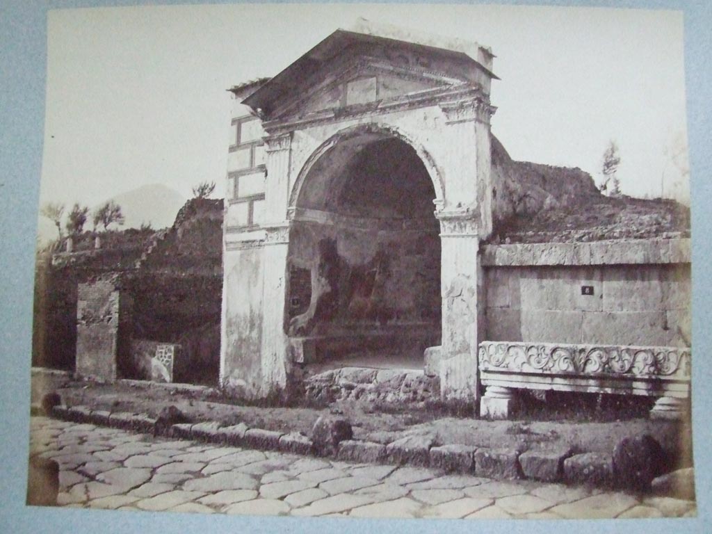 HGE09 Pompeii. Tomb and seat centre with HGE10 left and HGE08 right.
Old undated photograph courtesy of the Society of Antiquaries, Fox Collection.
