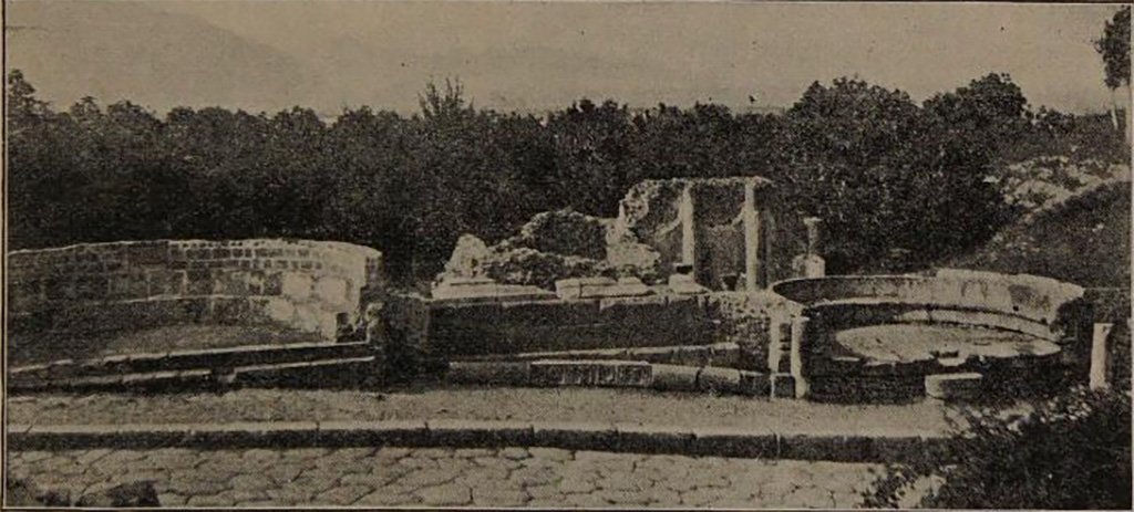 HGW04 Pompeii. 1899 photograph showing schola on right.
See Mau, A., 1899, translated by Kelsey F. W. Pompeii: Its Life and Art. Mass. U.S.A: Norwood Press, p. 401, fig. 226.


