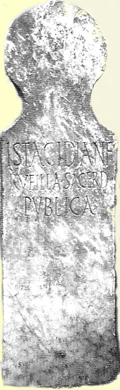 HGW04a Pompeii. Cippus with inscription ISTACIDIA N F RVFILLA.
Istacidia N(umeri) f(ilia)
Rufilla sacerd(os)
publica      [CIL X 999]
Now in Naples Archaeological Museum. Inventory number 3918.
