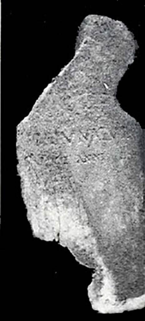 HGW04e/f Pompeii. Found in 1770. Limestone herm with the inscription.

FORTVNATVS
VIXIT ANNIS II

According to Epigraphik-Datenbank Clauss/Slaby (See www.manfredclauss.de) this read

Fortunatus
vixit annis II        [CIL X 1012]
