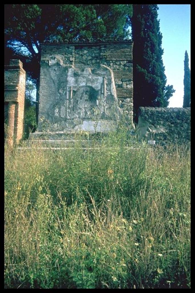 Pompeii Porta Nocera Tomb 13ES. Tomb of a military man. Photographed 1970-79 by Günther Einhorn, picture courtesy of his son Ralf Einhorn.