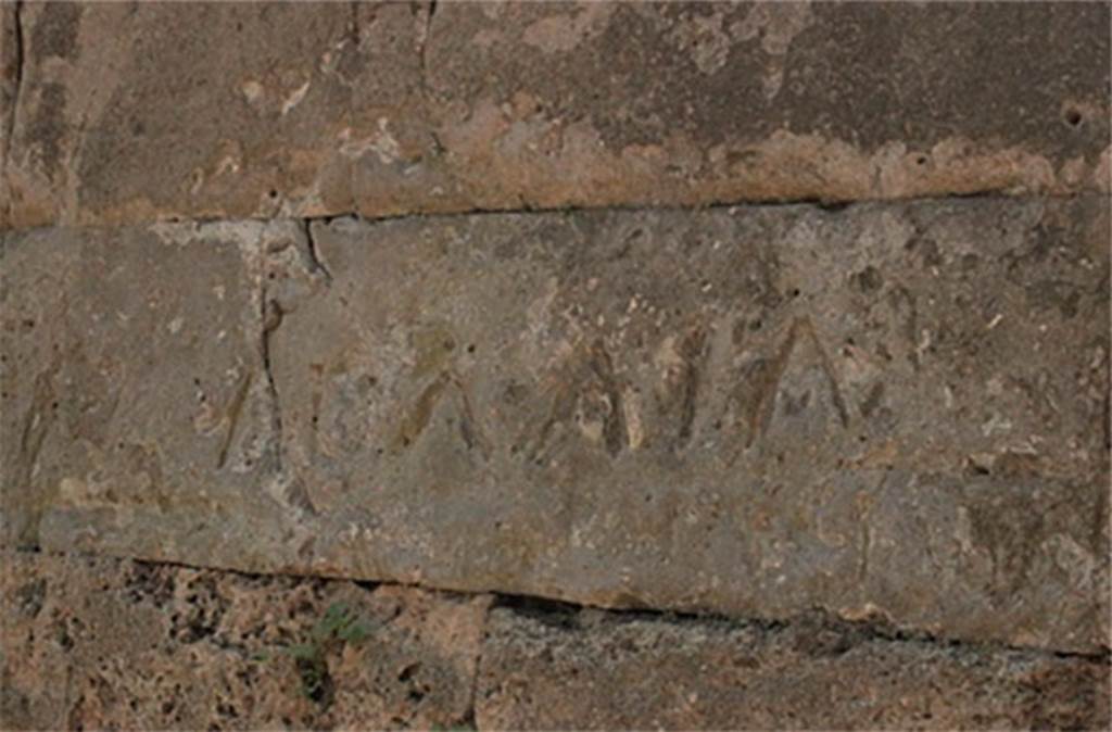 Tombs PSPN Pompeii. July 2011. Walls near Tower VII. Inscription to Aulius Fistium? Photo courtesy of Rick Bauer.
According to Epigraphik-Datenbank Clauss/Slaby (See www.manfredclauss.de) this reads

A(uli) Fisti v(ivit?)
locu(s)       [CIL IV, 2501 (p 466) = CIL X, 8351 = AE 2004, +00398 ]

C.I.L. suggests this is perhaps A. Fistiu(m) - or Afistiu(m) for Aufustium Lo[g]u(m)?
See Corpus Inscriptionum Latinarum Vol. IV, 1871. Berlin: Reimer, p. 161.