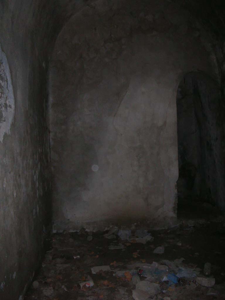 Tower X, Pompeii. May 2010. South wall of room on lower floor. Photo courtesy of Ivo van der Graaff.