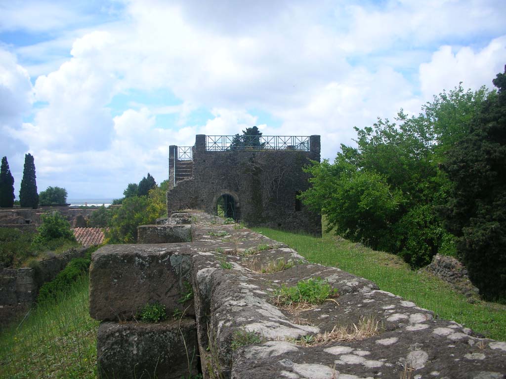 Tower XI, Pompeii. May 2010. Looking west along north interior city wall towards Tower. Photo courtesy of Ivo van der Graaff.