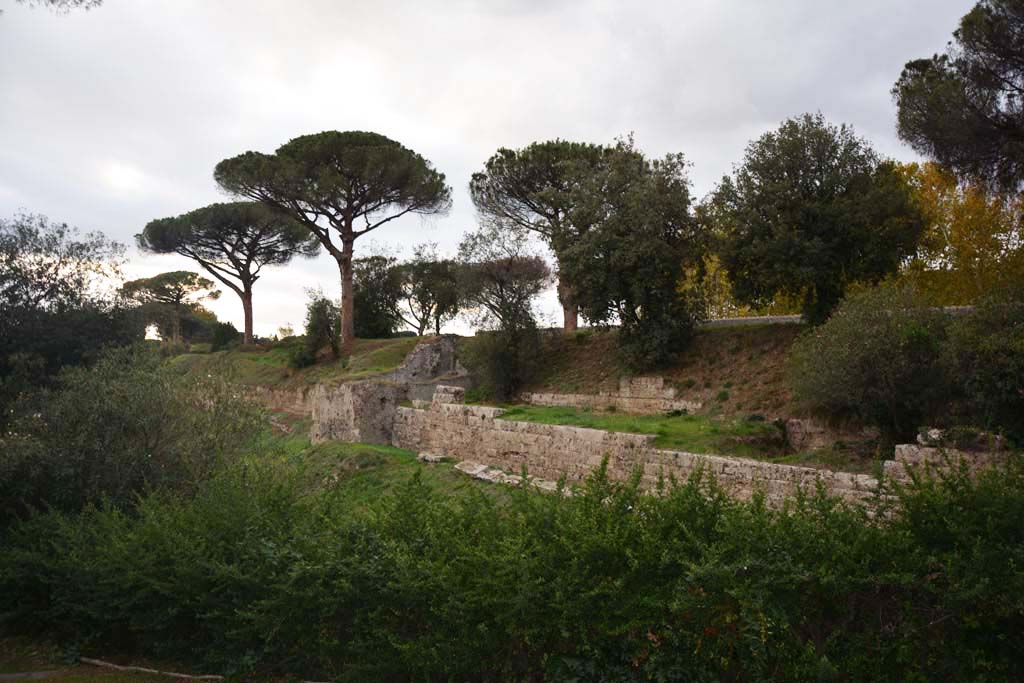 T3 Pompeii. Tower III. October 2017. Looking west along city walls towards the tower.
Foto Annette Haug, ERC Grant 681269 DÉCOR
