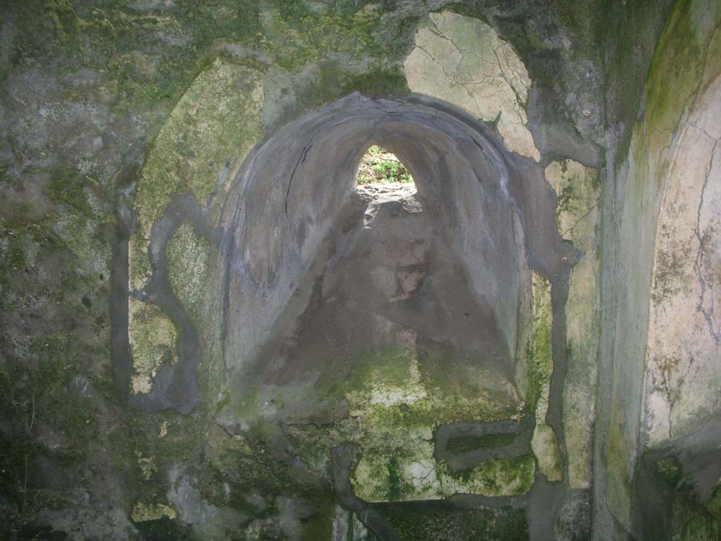 Tower VIII, Pompeii. May 2010. 
Detail of modified window in west wall at base of stairway, with window in north wall on right.  Photo courtesy of Ivo van der Graaff.
