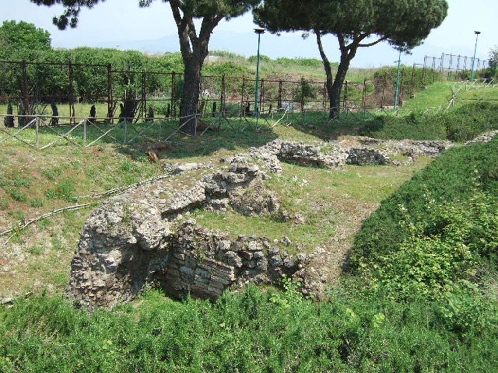 T9 Pompeii. Tower IX. May 2006. Looking north-east.