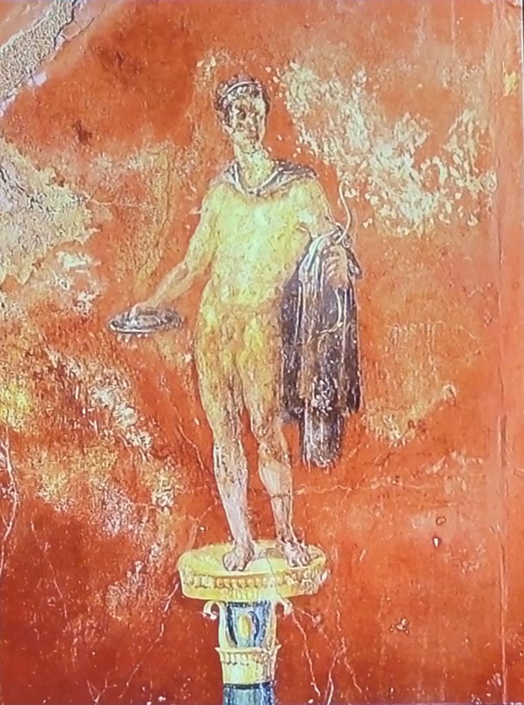 Complesso dei triclini in località Moregine a Pompei. September 2015. Triclinium C, east wall.
Nude male offer-bearer with a cloak over the left shoulder and holding a plate of offerings and a branch.

