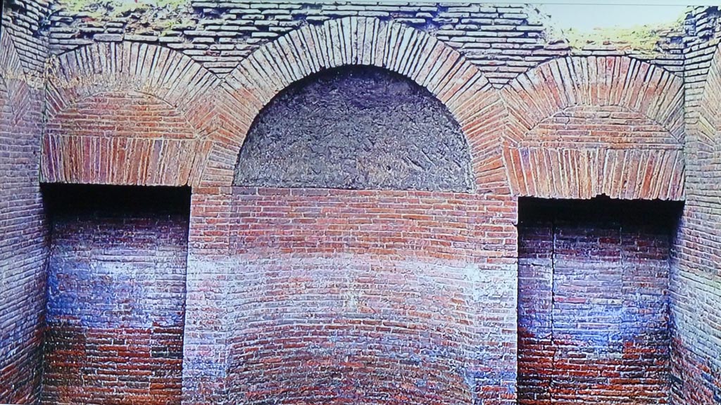 Complesso dei triclini in località Moregine a Pompei. 2000 excavation photo on display in Pompeii Palaestra September 2015. 
Room O with two alcoves, east end with alcove and two recesses.
