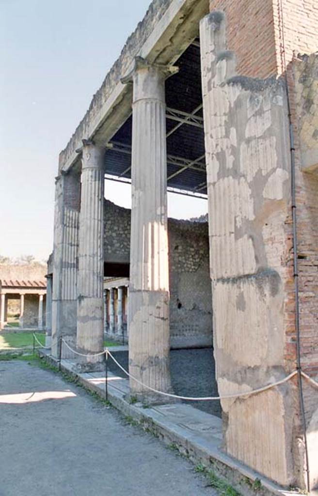 Oplontis Villa of Poppea, October 2001. Room 21, looking south-east from north garden. Photo courtesy of Peter Woods.
