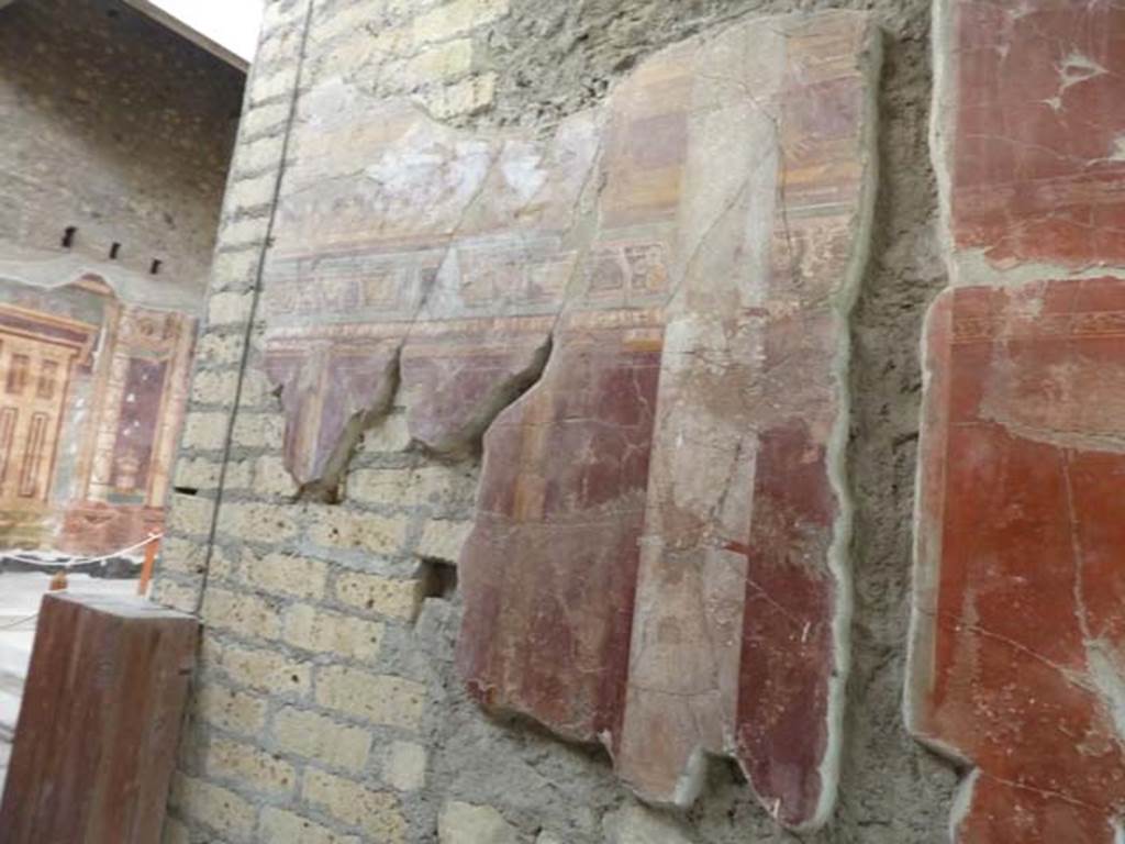 Oplontis, September 2015. Corridor on east side of atrium, north wall with remains of painted decoration.