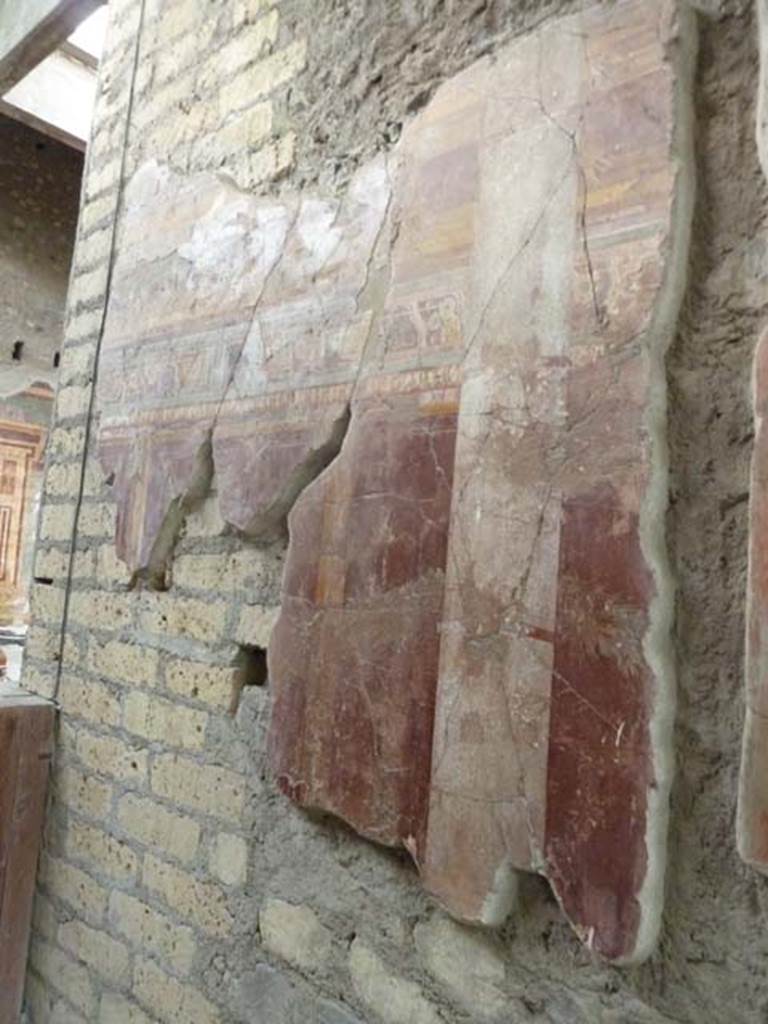 Oplontis, September 2015. Corridor on east side of atrium, north wall with painted decoration.
