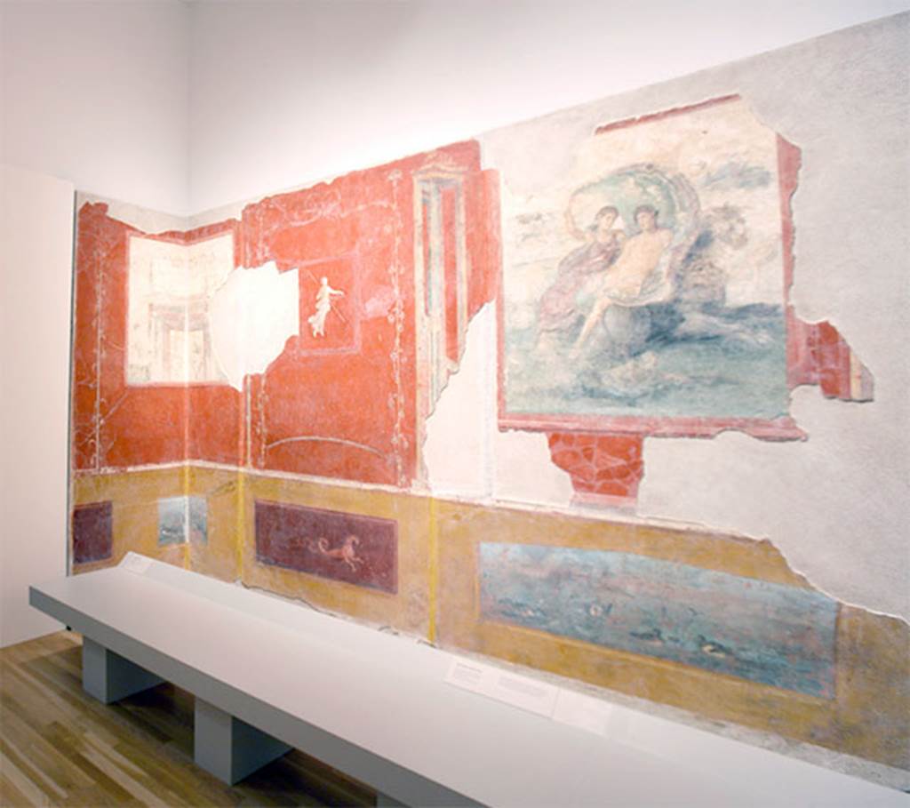 Gragnano, Villa rustica in Località Carmiano, Villa A. Triclinium 1, east wall with fresco of Bacchus and Ceres and architectural painting continuing round north-east corner. Stabiae Antiquarium, inventory numbers 63687 and 63686.