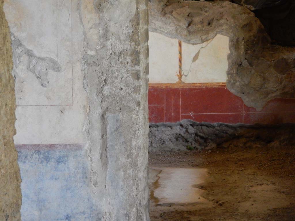 Stabiae, Villa Arianna, September 2015. Looking south through doorway across room N, and into room O.