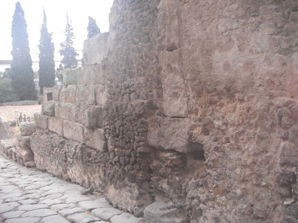 Porta Nocera, Pompeii. May 2011. Looking south along west wall of Gate. Photo courtesy of Ivo van der Graaff.